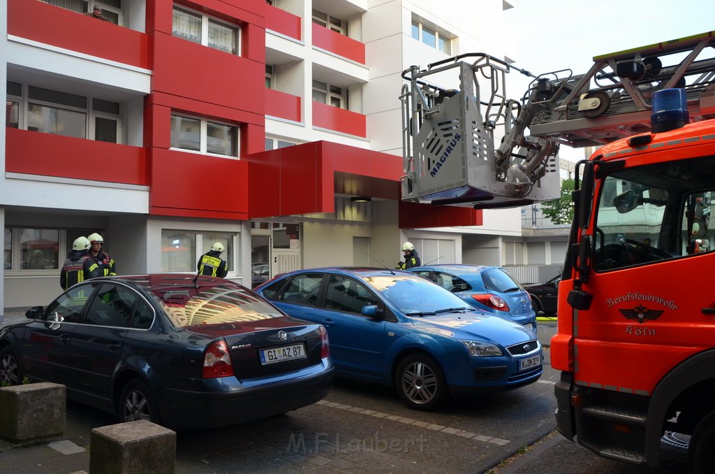 Feuer 3 Koeln Bocklemuend Goerlinger Zentrum P66.JPG - Miklos Laubert